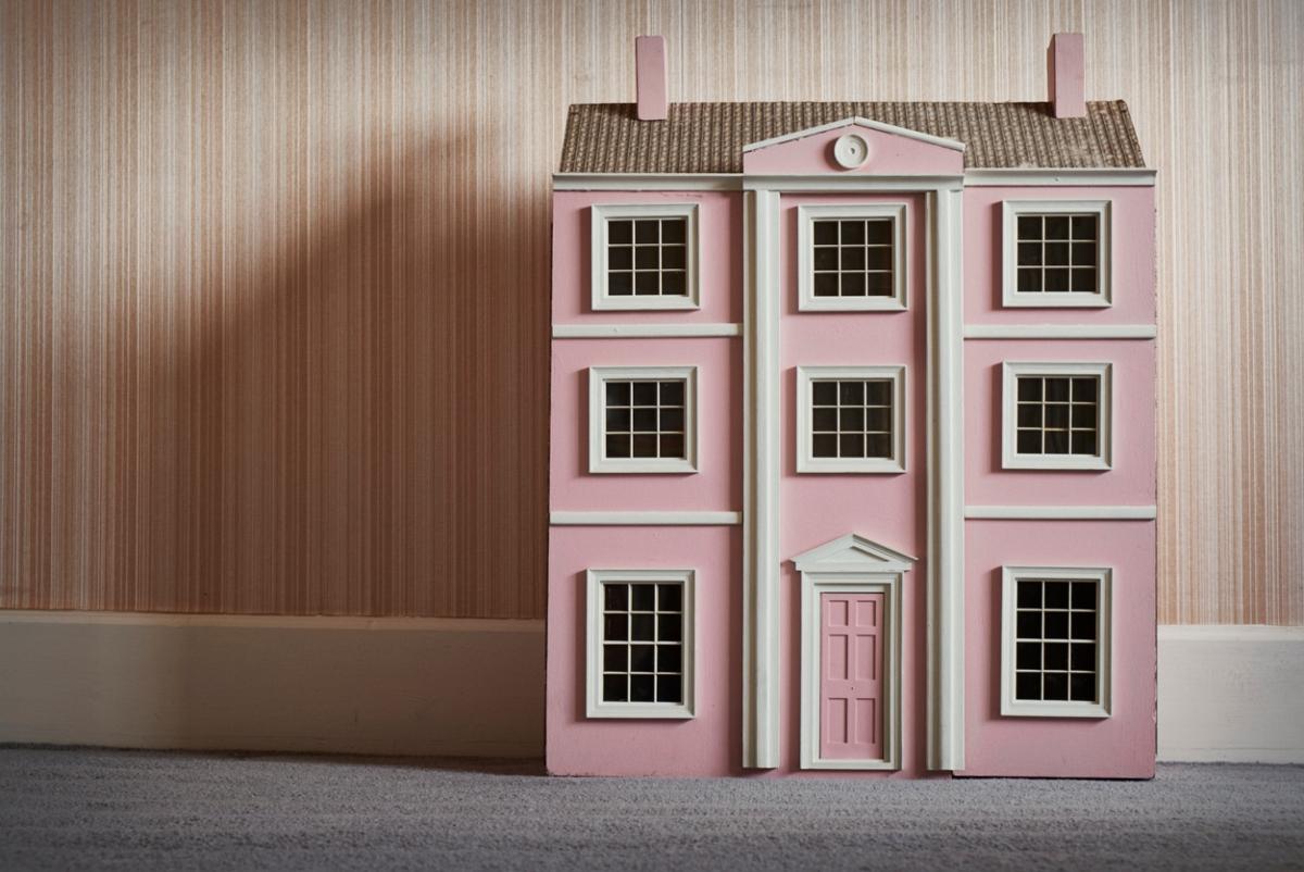 stately pink dollhouse